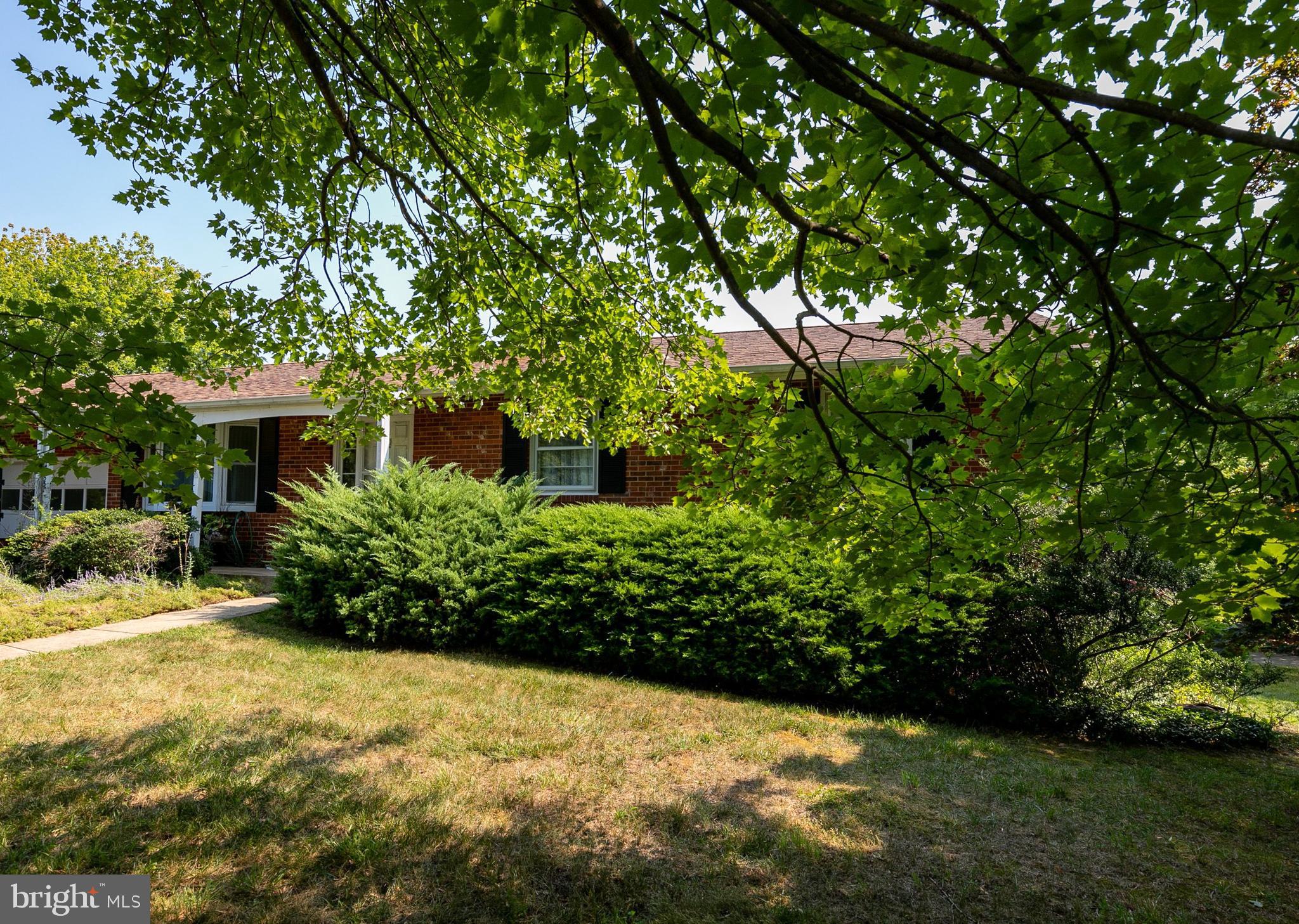 4153 Carrs Ridge Road Edgewater, MD 21037 - Photo 4 of 10 Gallery Image 4
