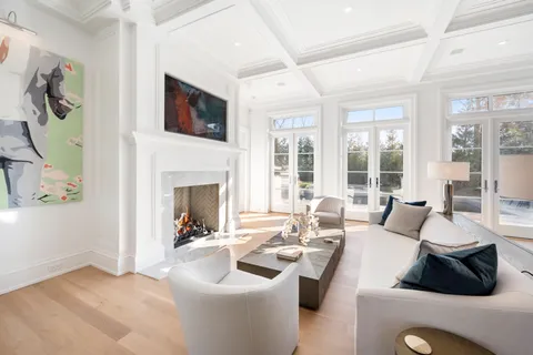 $4,750,000 | 105 Hayground Road, Water Mill, NY 11976