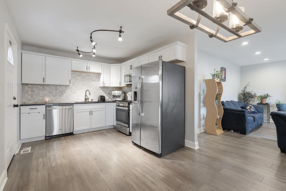1216 Dwiggins Court Griffith, IN 46319 - Photo 18 of 32 952x636