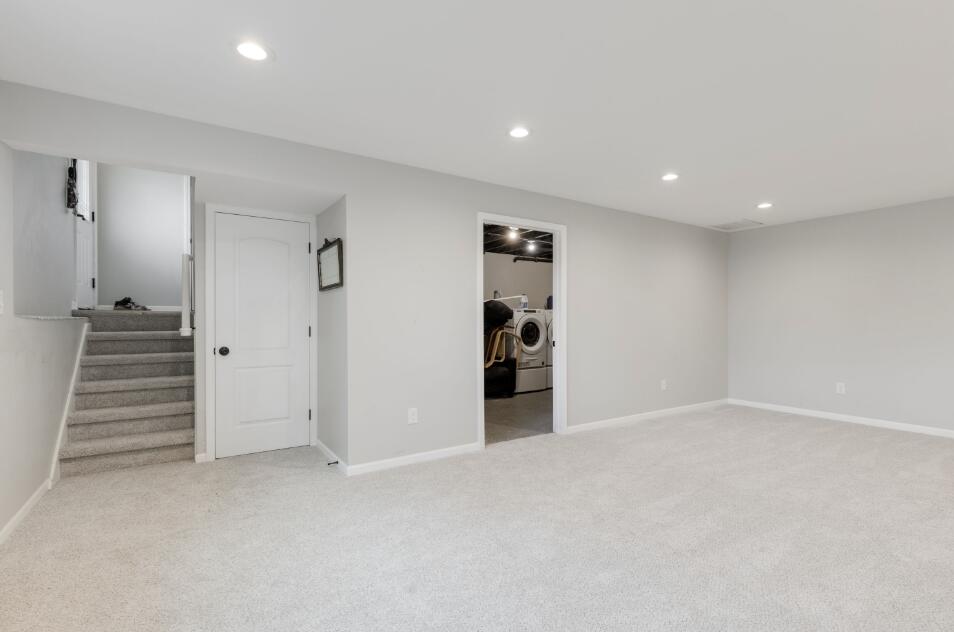 1216 Dwiggins Court Griffith, IN 46319 - Photo 21 of 32 954x632