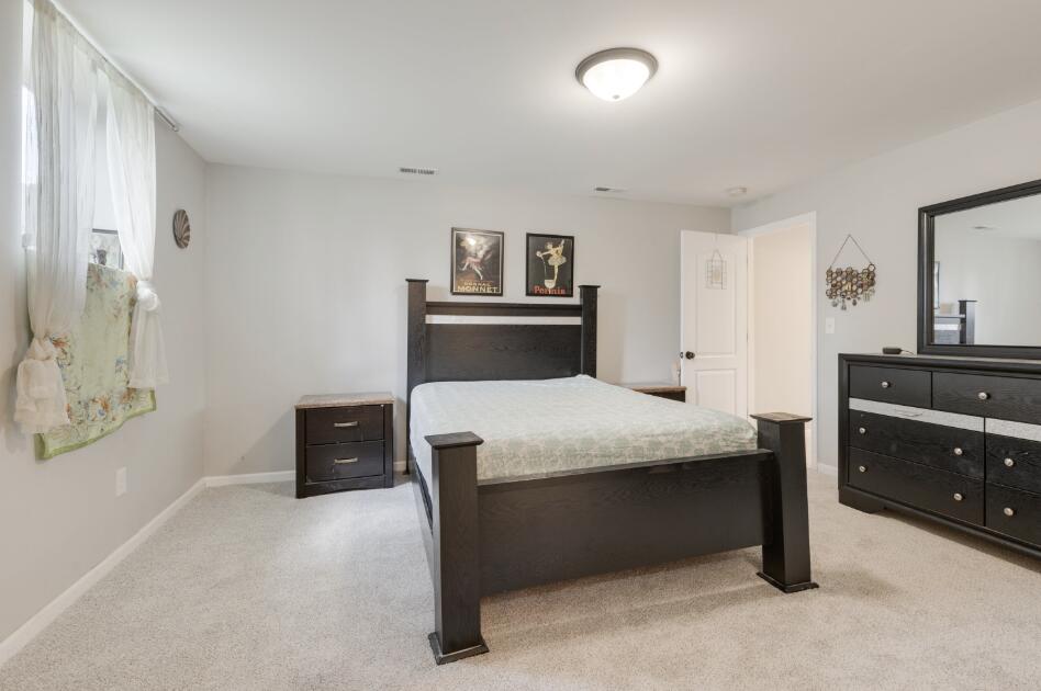 1216 Dwiggins Court Griffith, IN 46319 - Photo 27 of 32 948x630