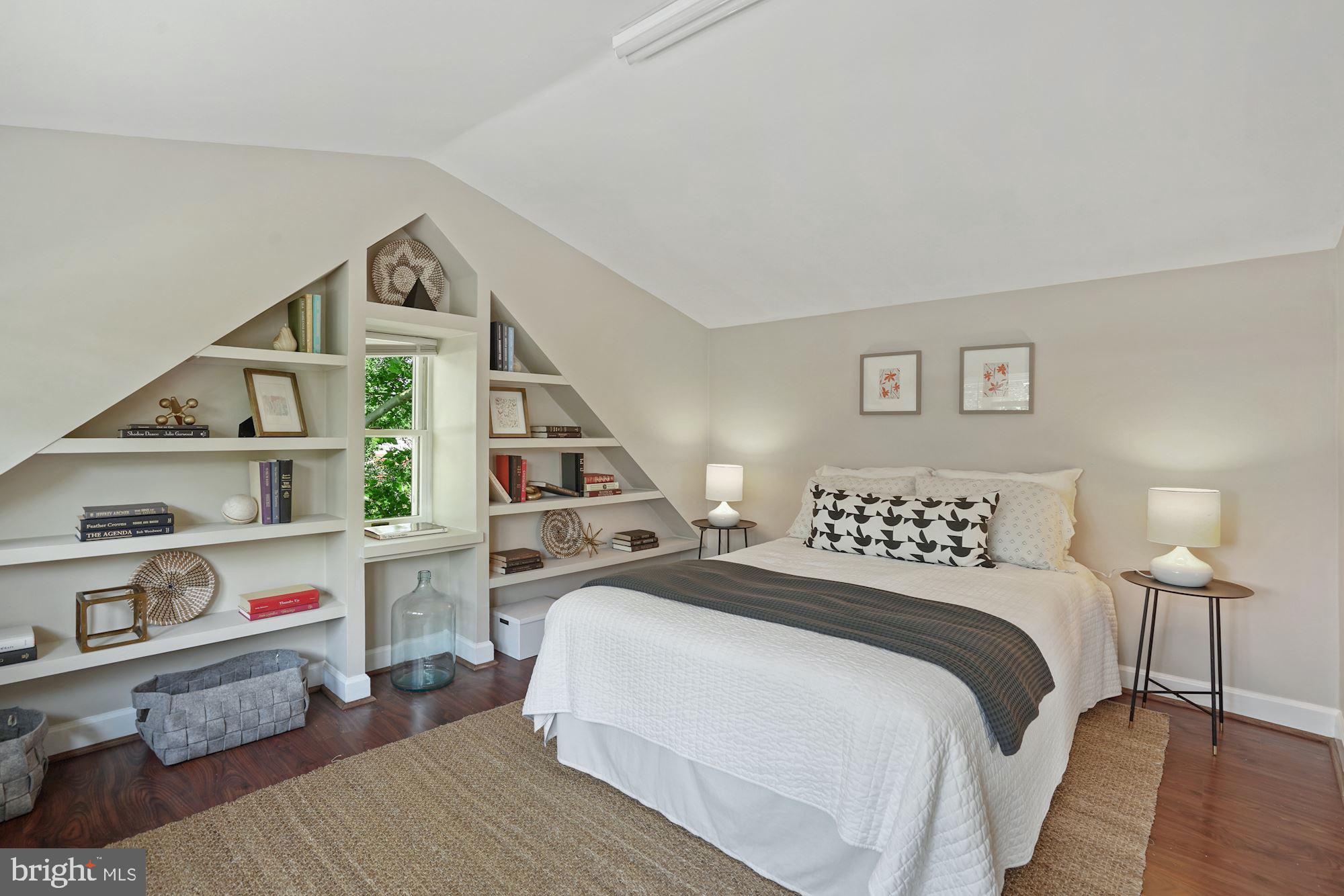 2411 Observatory Place Northwest Washington, DC 20007 - Photo 33 of 45 4th bedroom with built in bookshelves