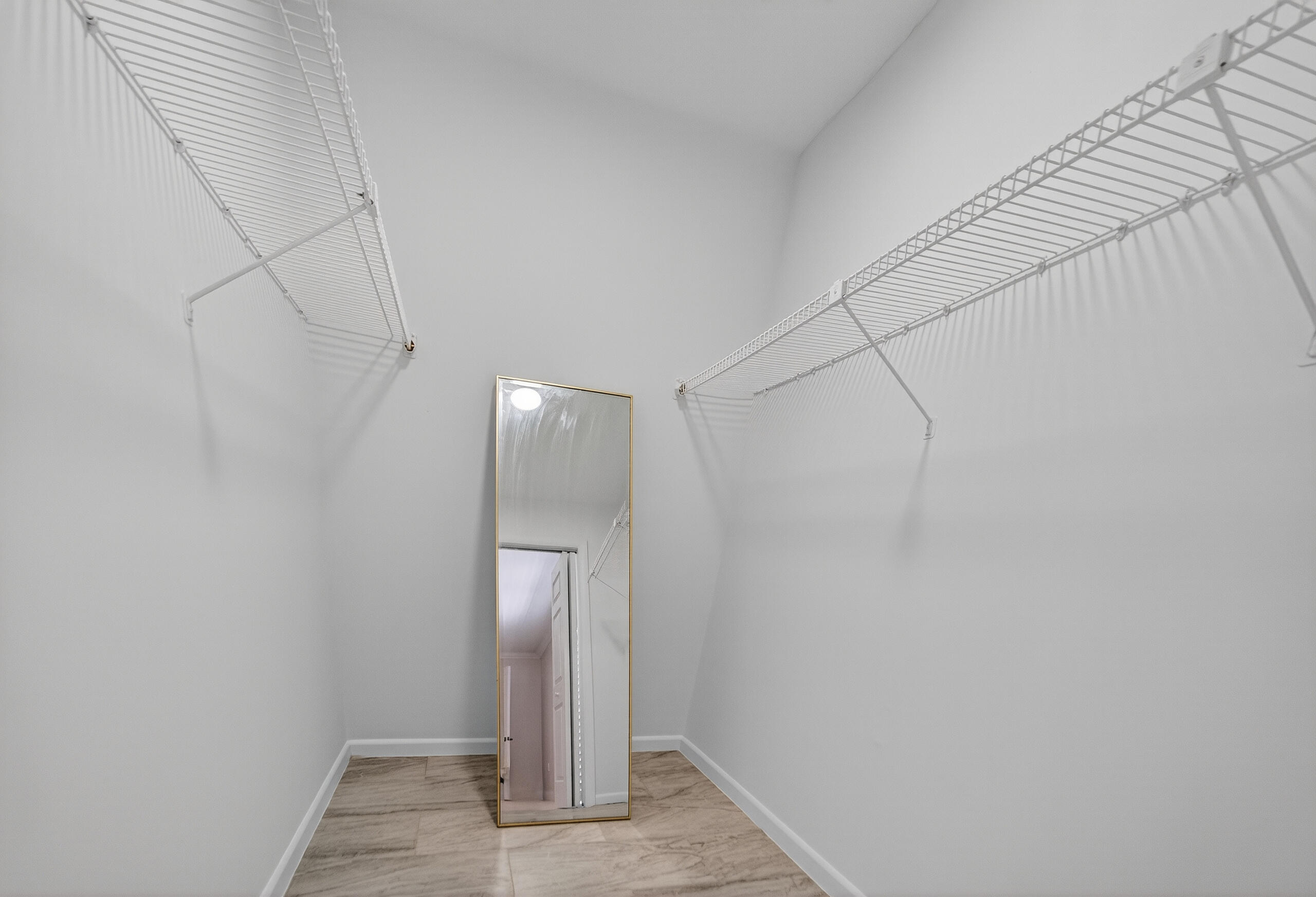 3900 County Line Road, Unit 11D Tequesta, FL 33469 - Photo 22 of 53 a view of an empty room