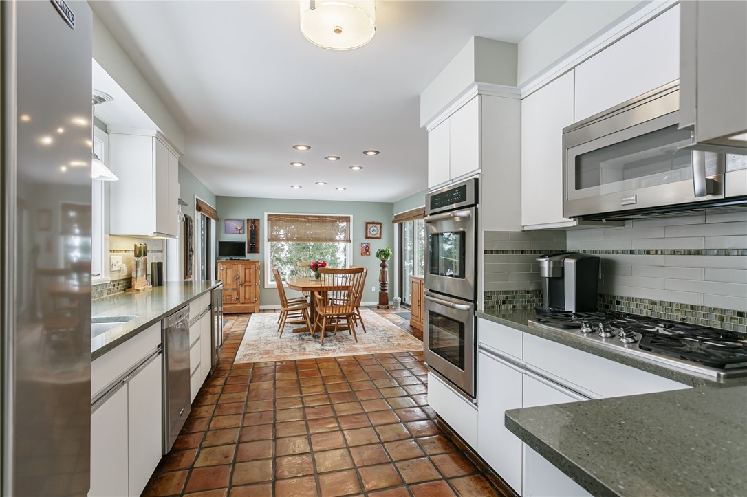 369 Lowden Point Road Greece, NY 14612 - Photo 19 of 50