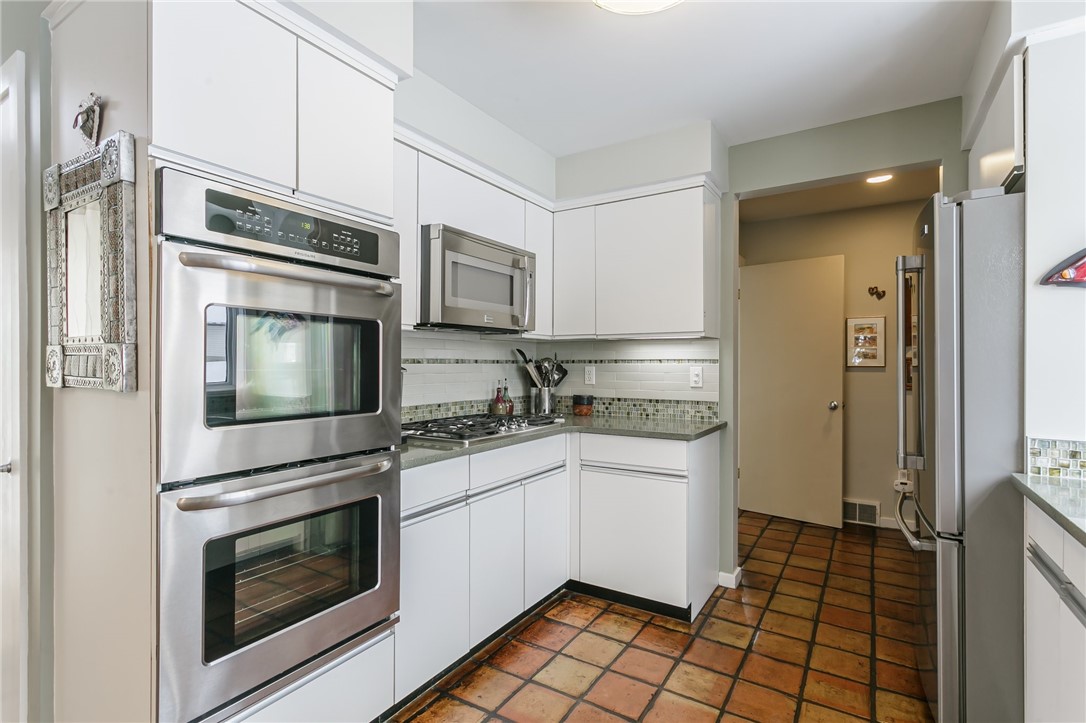 369 Lowden Point Road Greece, NY 14612 - Photo 20 of 50