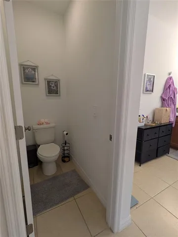 a bathroom with a toilet
