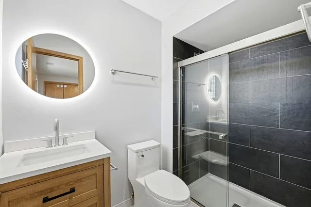 $2,150 | 4311 Grace Street, Unit 2, Schiller Park, IL 60176