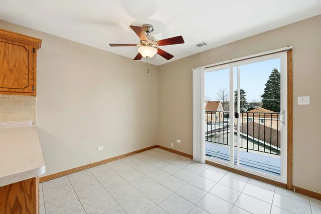 $2,150 | 4311 Grace Street, Unit 2, Schiller Park, IL 60176