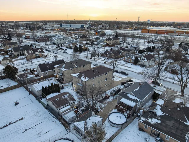 $2,150 | 4311 Grace Street, Unit 2, Schiller Park, IL 60176