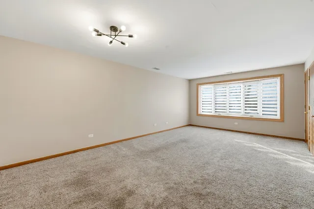 $2,150 | 4311 Grace Street, Unit 2, Schiller Park, IL 60176