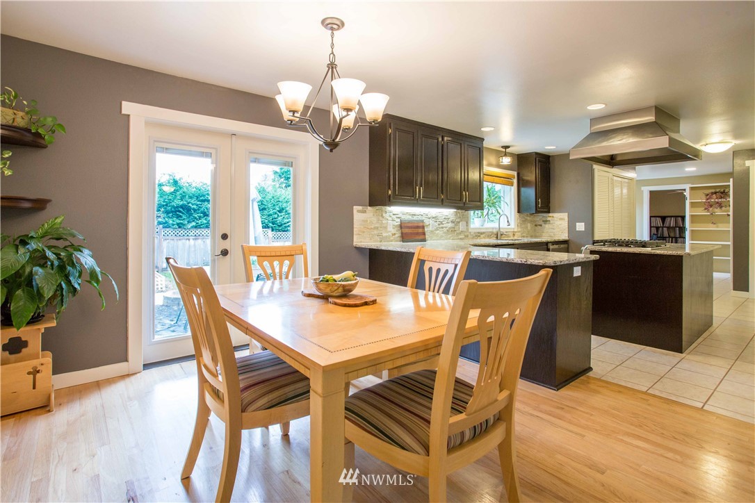 2483 Yew Street Road Bellingham, WA 98229 - Photo 9 of 40 Gallery Image 9