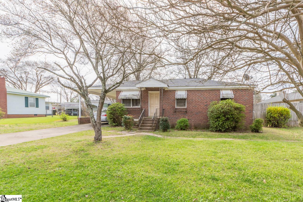 11 Henderson Road Greenville, SC 29607 - Photo 1 of 27