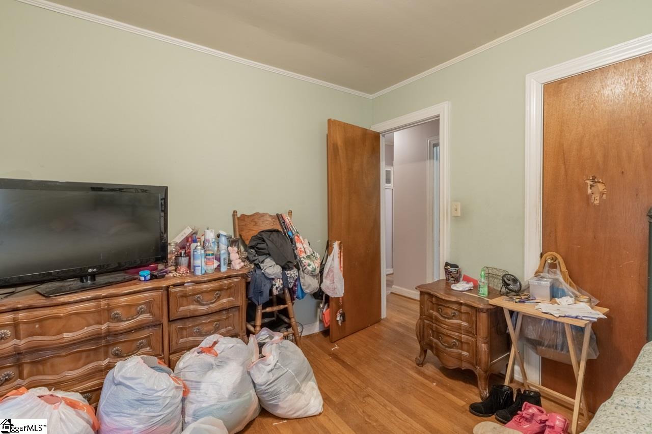 11 Henderson Road Greenville, SC 29607 - Photo 13 of 27