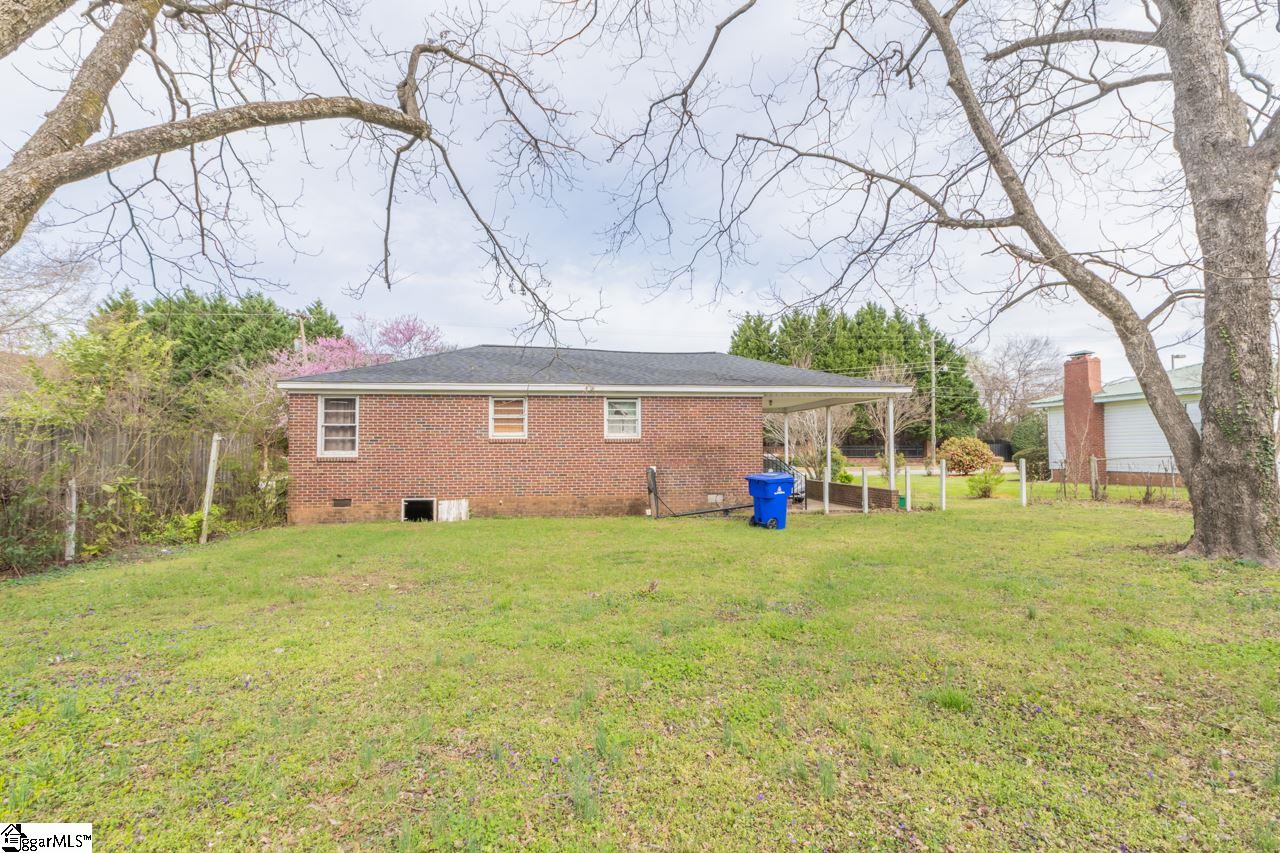 11 Henderson Road Greenville, SC 29607 - Photo 20 of 27
