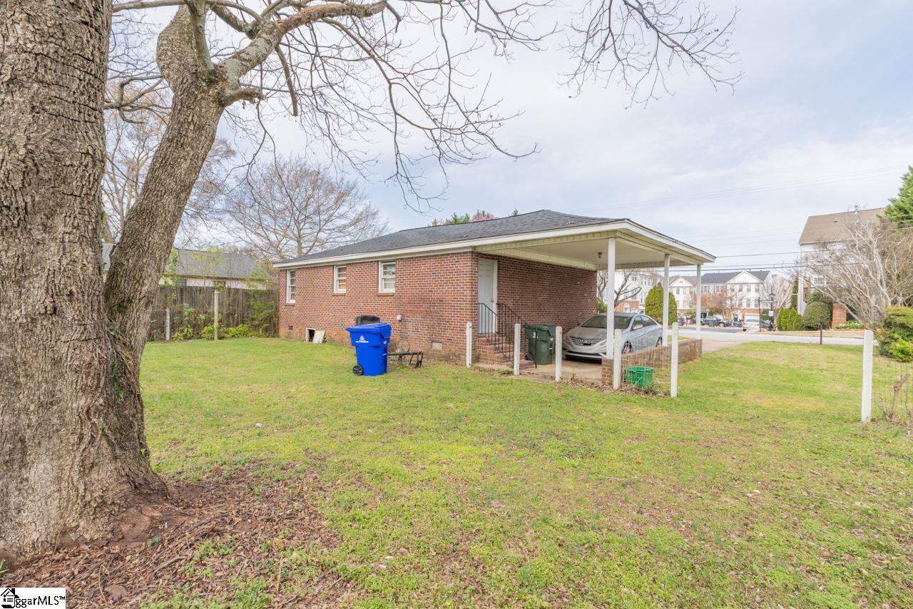 11 Henderson Road Greenville, SC 29607 - Photo 21 of 27
