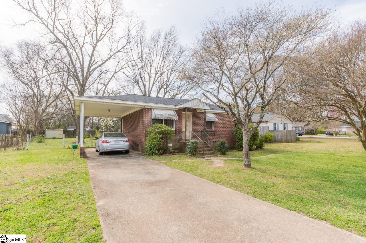 11 Henderson Road Greenville, SC 29607 - Photo 23 of 27