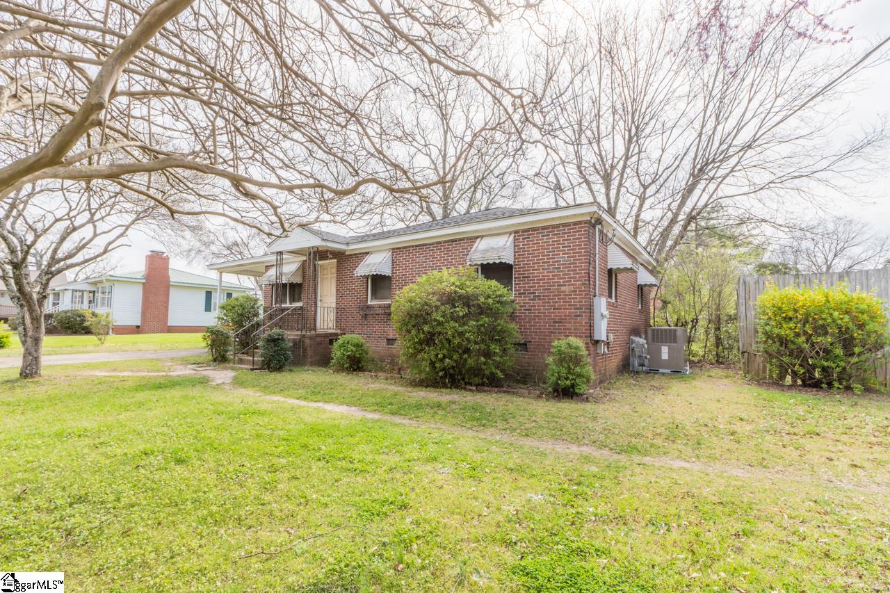 11 Henderson Road Greenville, SC 29607 - Photo 25 of 27