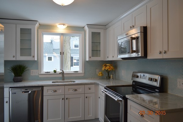 16 Springvale Road Reading, MA 01867 - Photo 8 of 14 Gallery Image 8