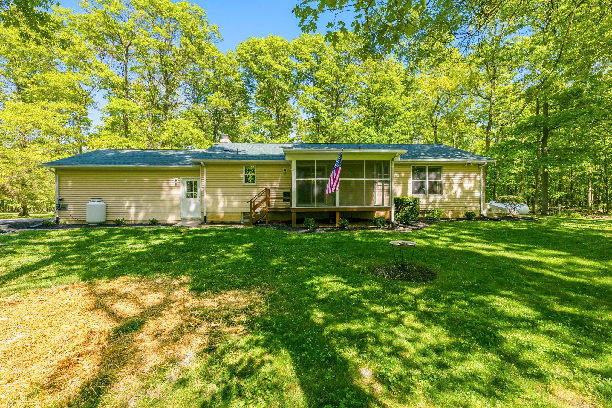 10820 Gambrill Park Road Frederick, MD 21702 - Photo 25 of 36 Refurbished screened-in porch ready for enjoying!
