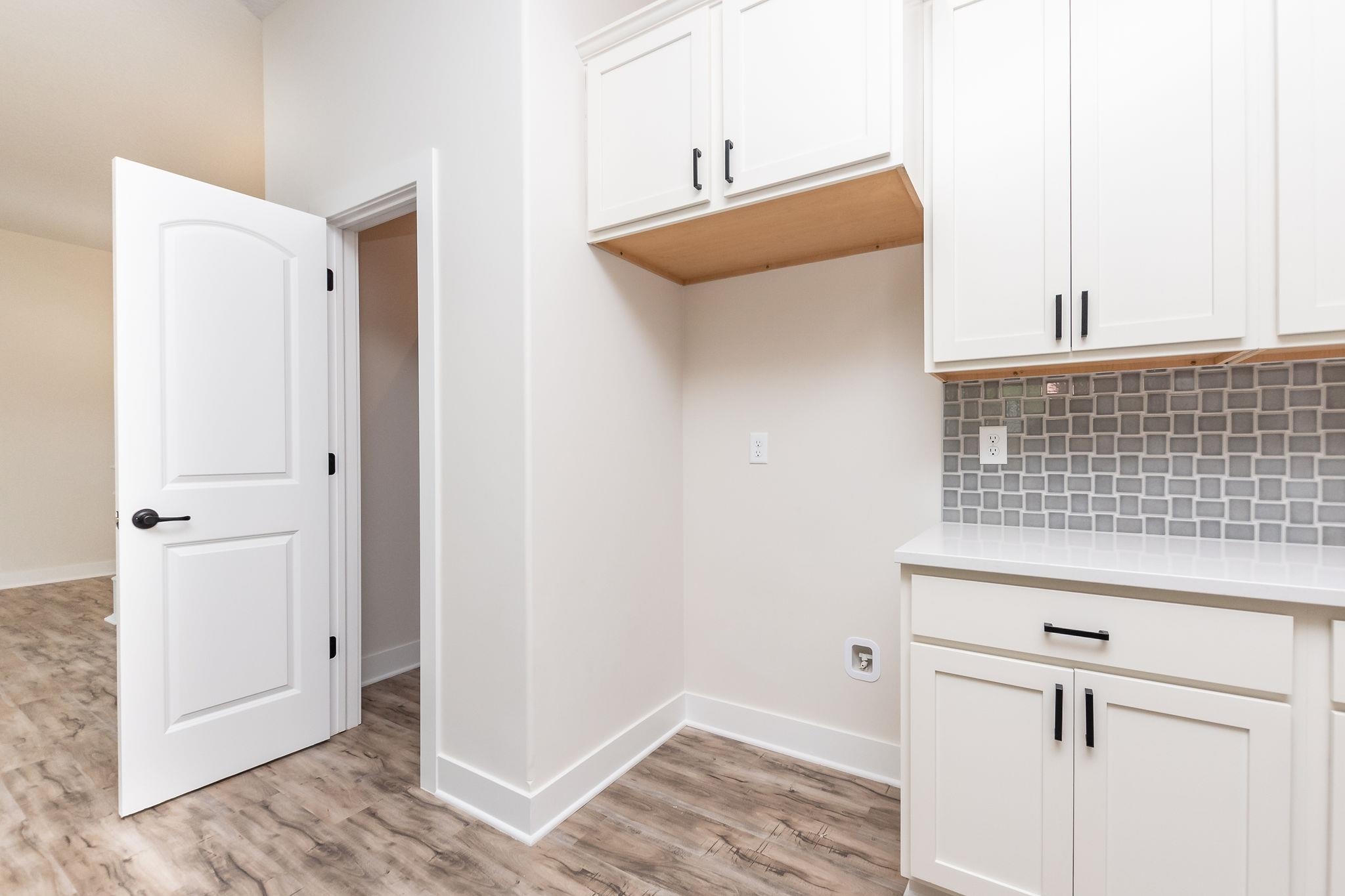 2703 South Prescott Street Wichita, KS 67215 - Photo 14 of 36