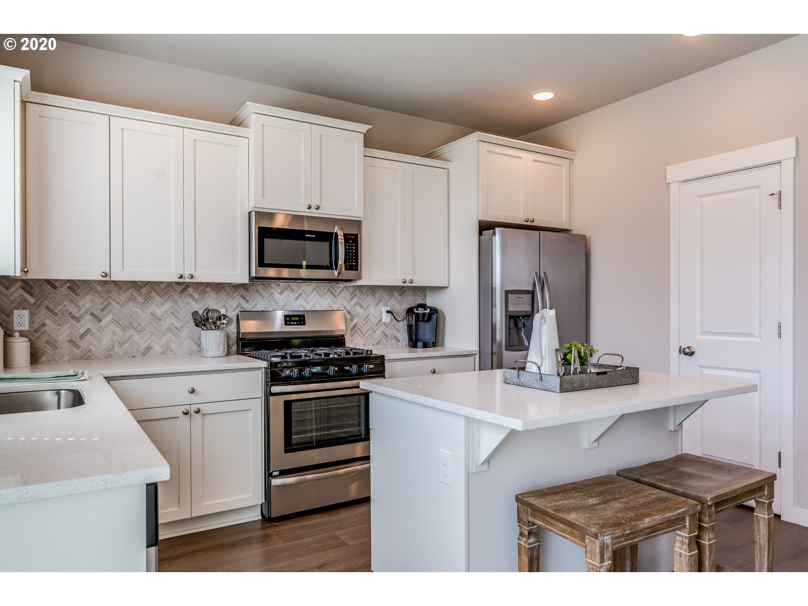 2490 Fieldcress Road Eugene, OR 97403 - Photo 13 of 32 Gallery Image 13