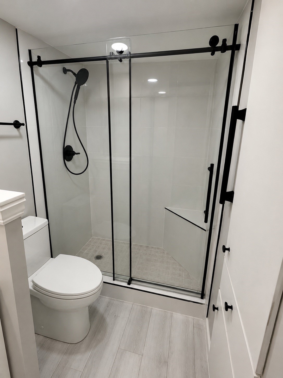 2016 Main Street, Unit 903 Houston, TX 77002 - Photo 12 of 25 Shower