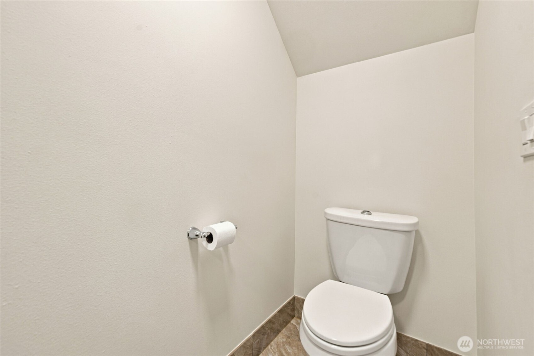8644 Delridge Way Southwest, Unit B Seattle, WA 98106 - Photo 11 of 35 Gallery Image 11