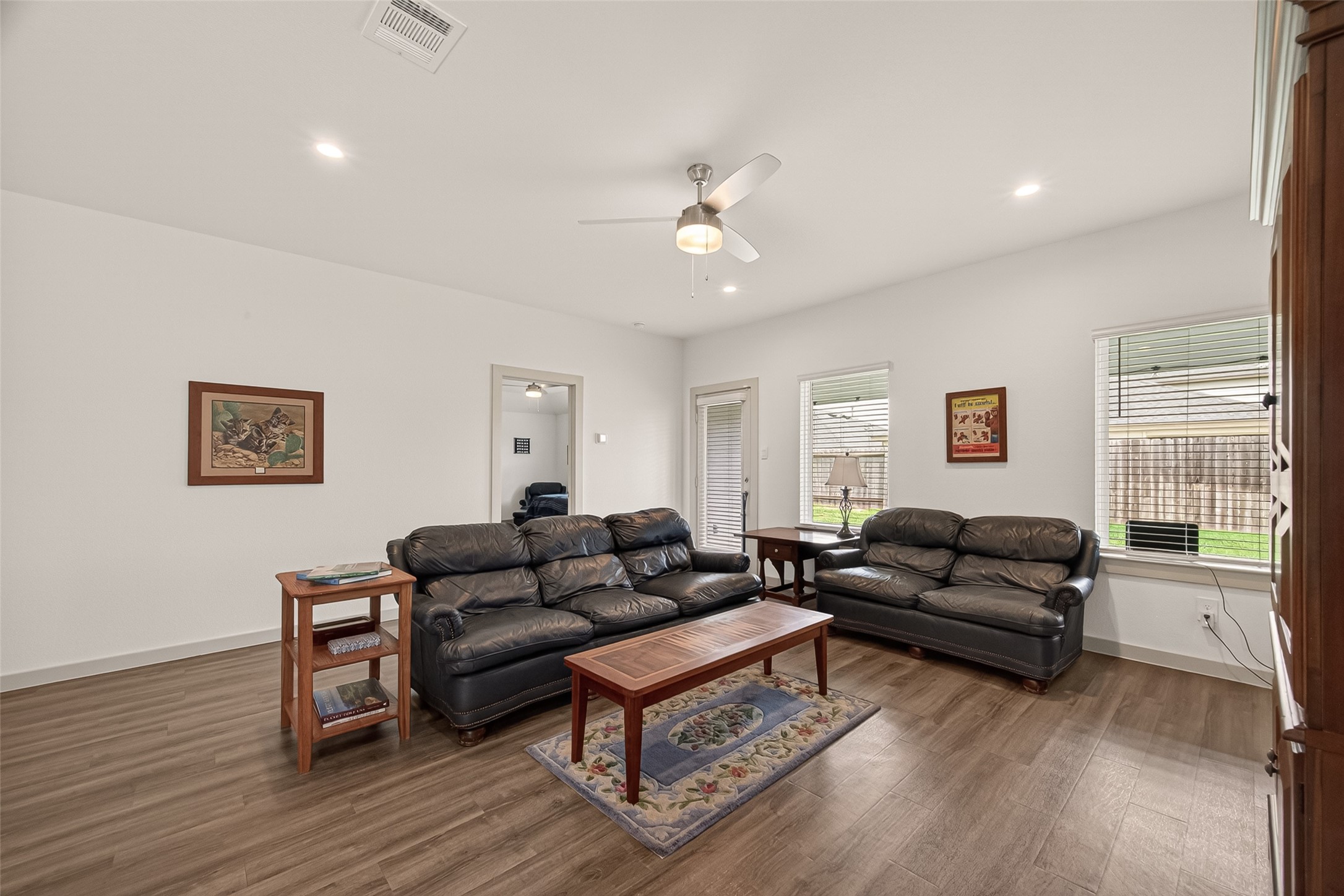 1119 Kinder Sky Lane Rosharon, TX 77583 - Photo 5 of 34
