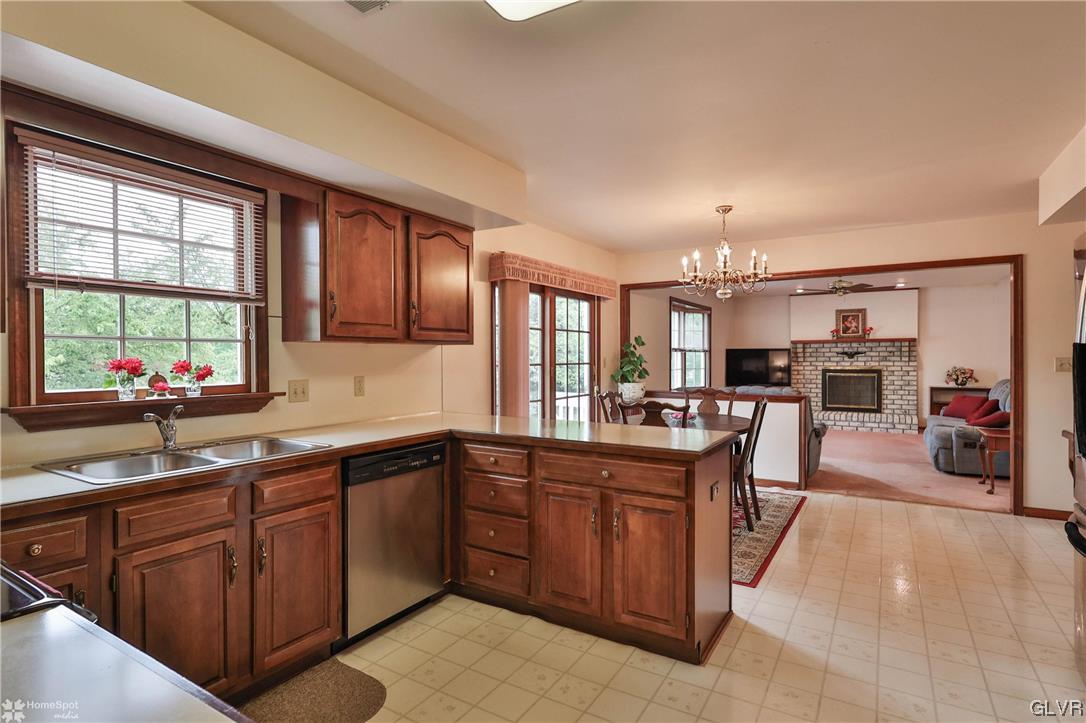 3291 Regal Road Bethlehem, PA 18020 - Photo 19 of 48 Gallery Image 19