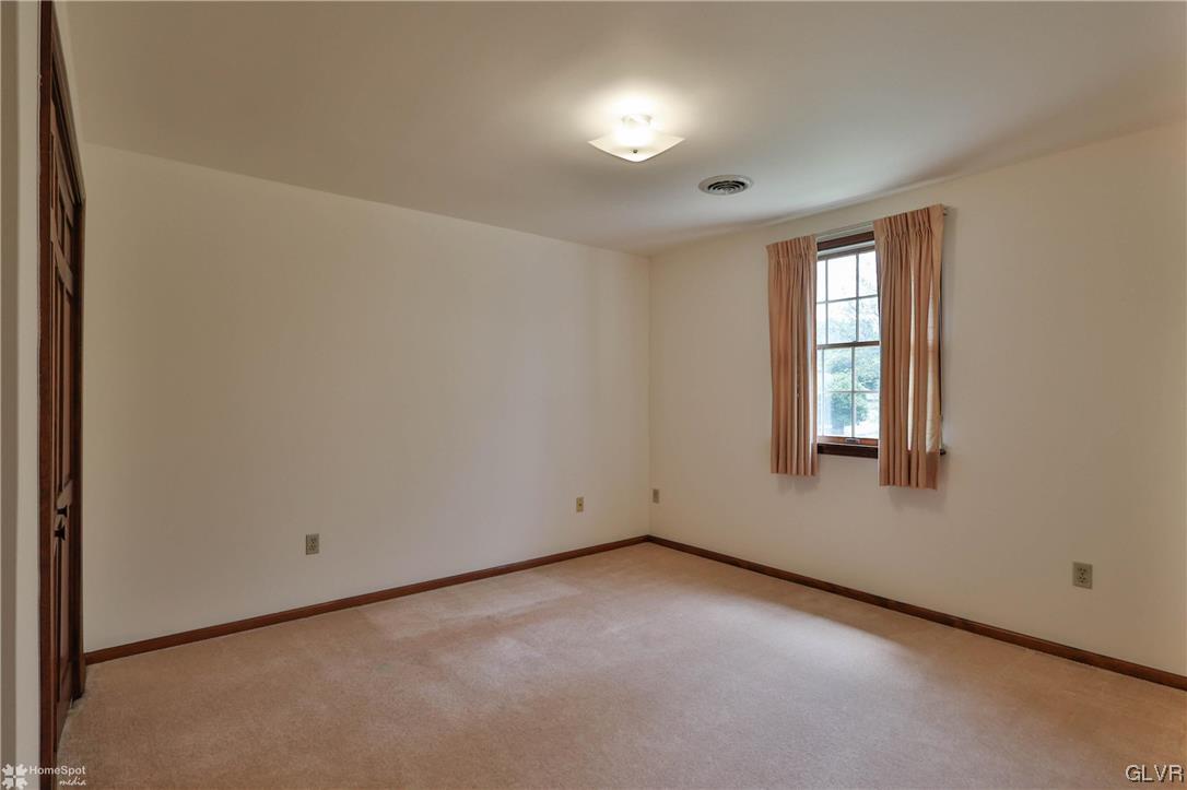 3291 Regal Road Bethlehem, PA 18020 - Photo 28 of 48 Gallery Image 28