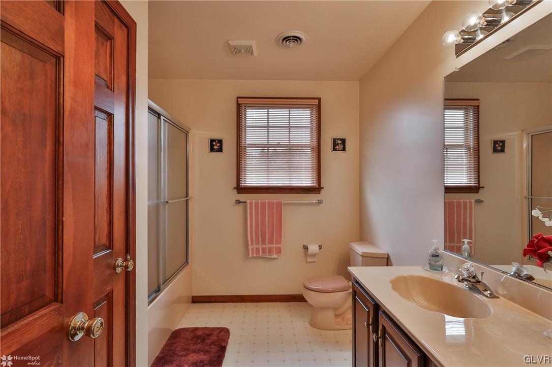 3291 Regal Road Bethlehem, PA 18020 - Photo 31 of 48 Gallery Image 31
