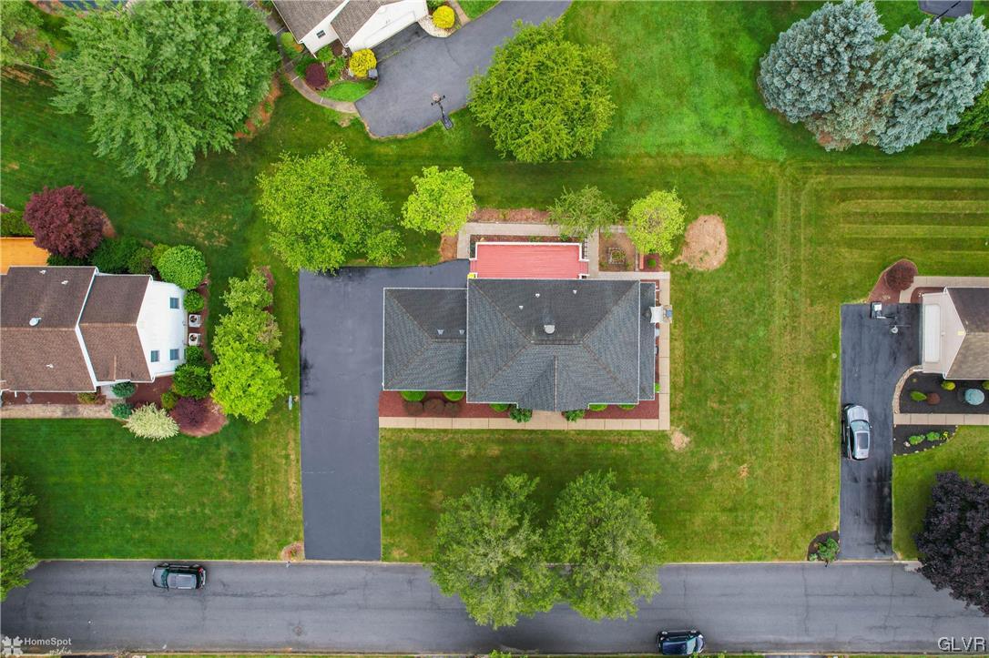 3291 Regal Road Bethlehem, PA 18020 - Photo 4 of 48 Gallery Image 4