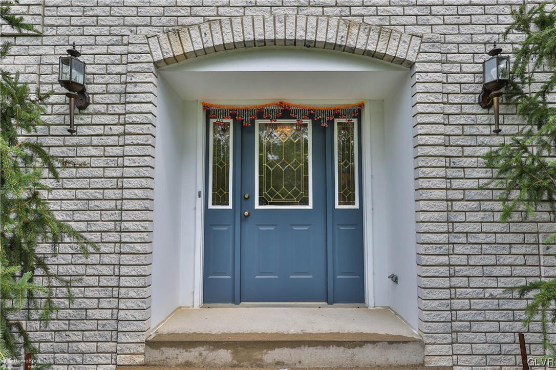 3291 Regal Road Bethlehem, PA 18020 - Photo 7 of 48 Gallery Image 7