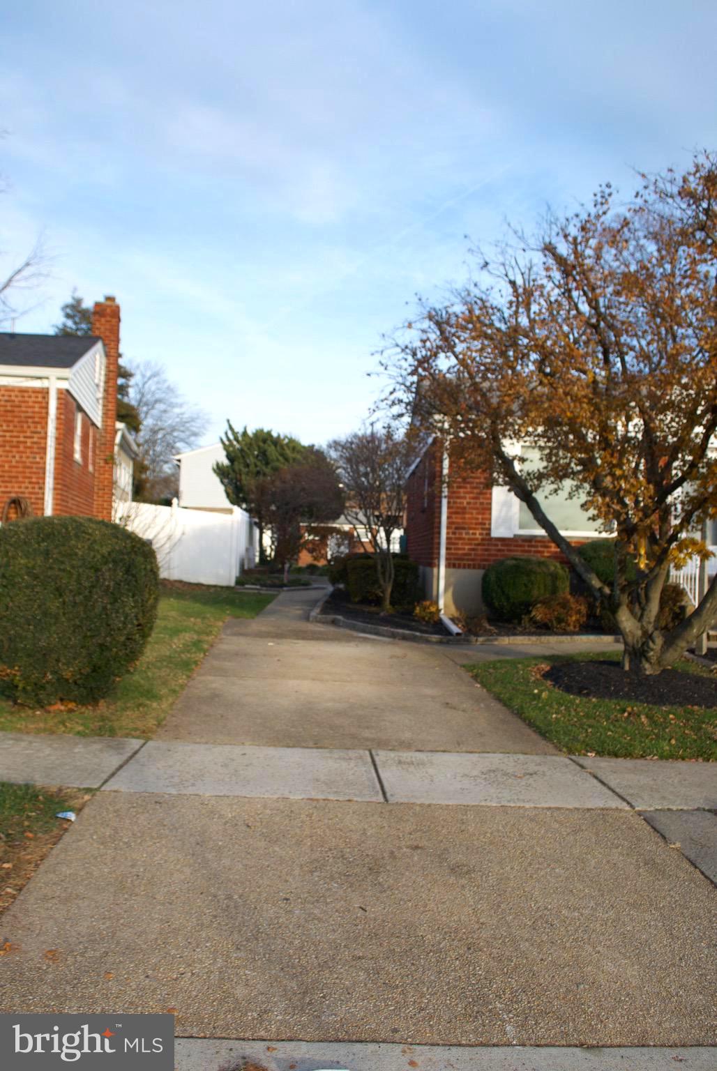 10809 Breewood Road Silver Spring, MD 20901 - Photo 19 of 24 Driveway