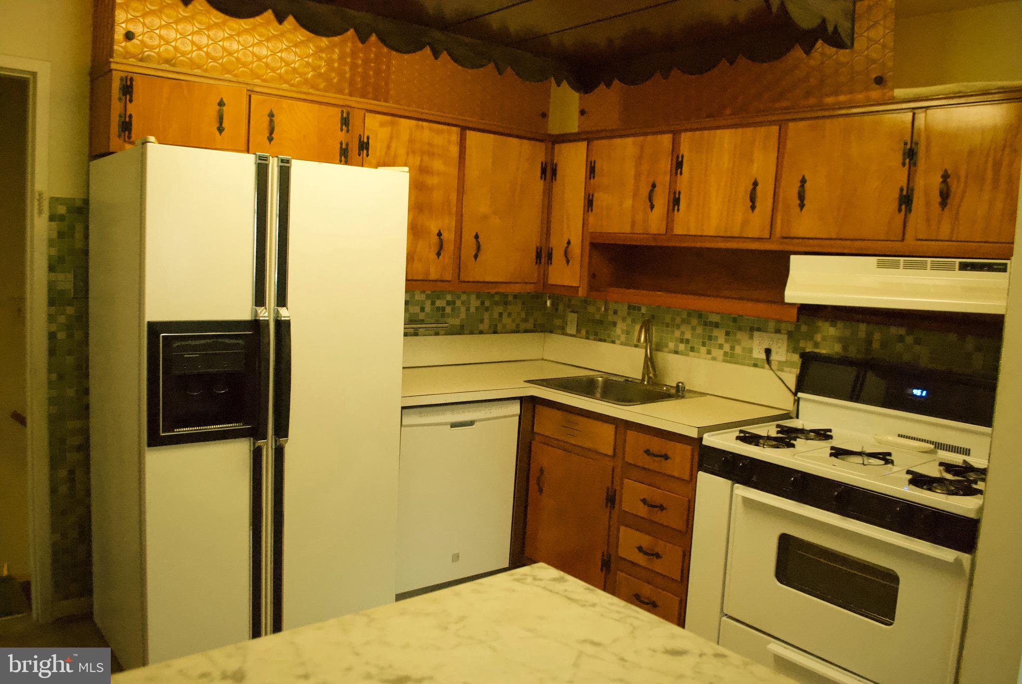 10809 Breewood Road Silver Spring, MD 20901 - Photo 3 of 24 Kitchen