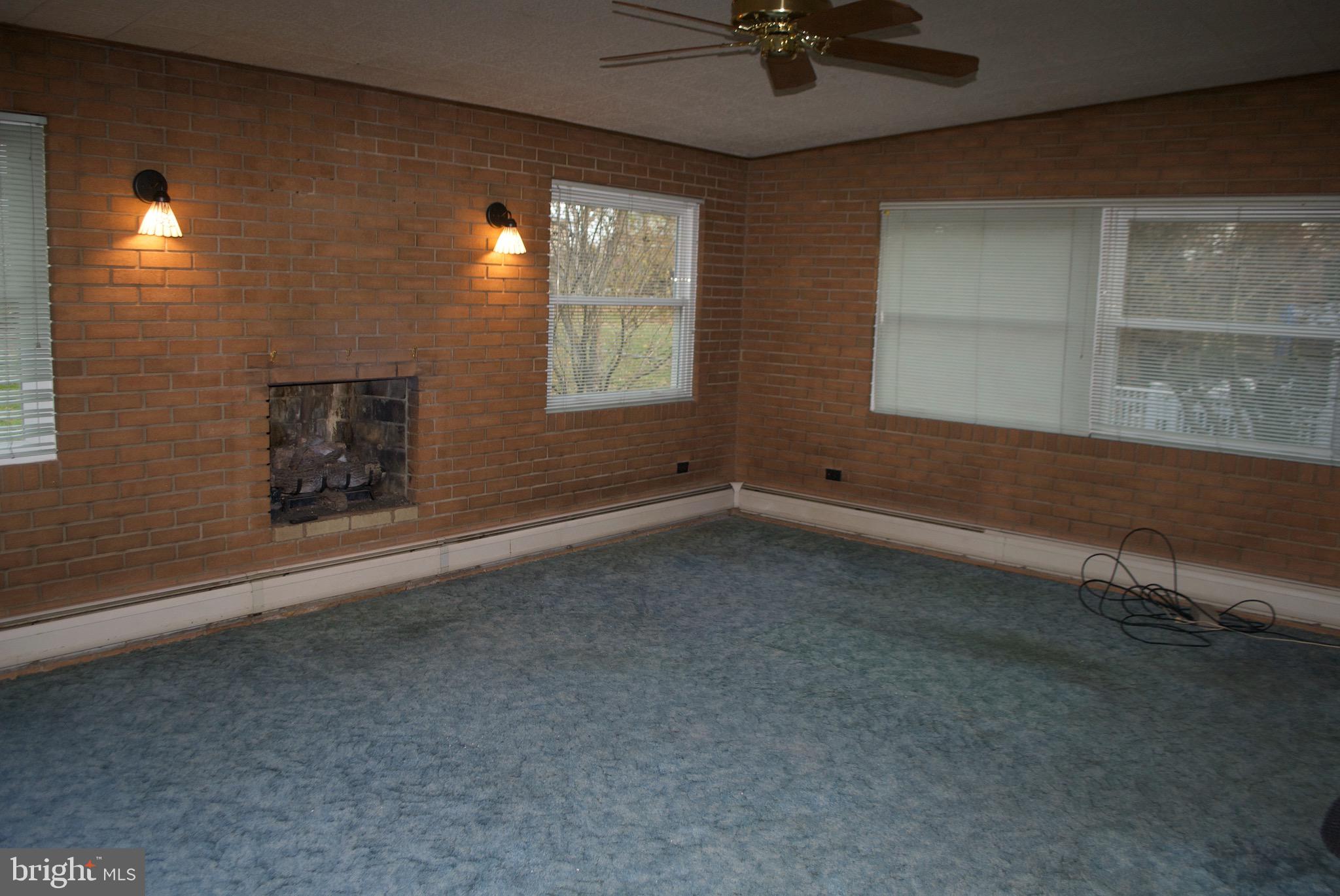 10809 Breewood Road Silver Spring, MD 20901 - Photo 7 of 24 Den/ Family Room