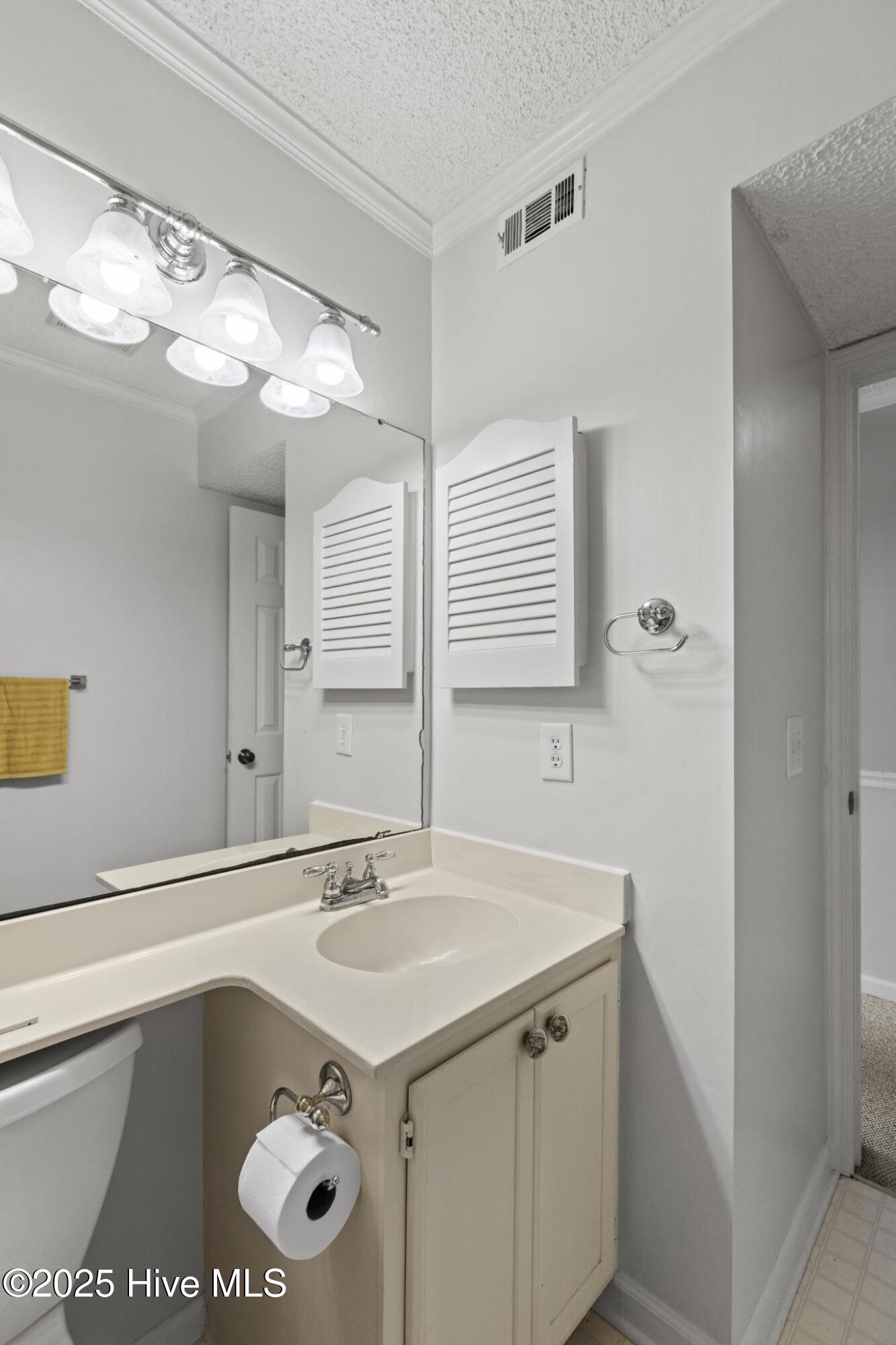 650 Cedar Point Boulevard, Unit B35 Cedar Point, NC 28584 - Photo 12 of 27 Bathroom
