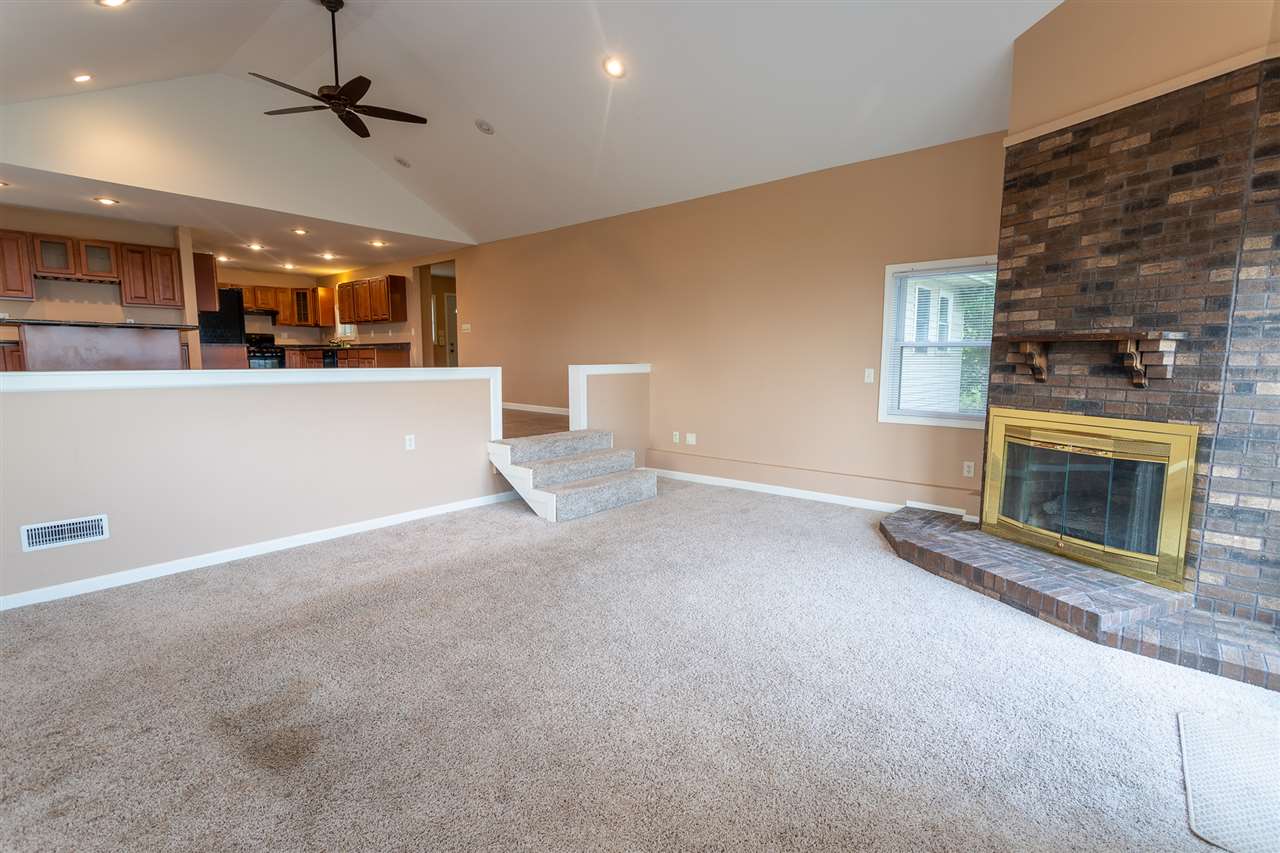 11738 North Riverview Road Chillicothe, IL 61523 - Photo 4 of 27 Gallery Image 4