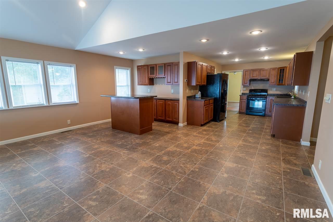 11738 North Riverview Road Chillicothe, IL 61523 - Photo 9 of 27 Gallery Image 9
