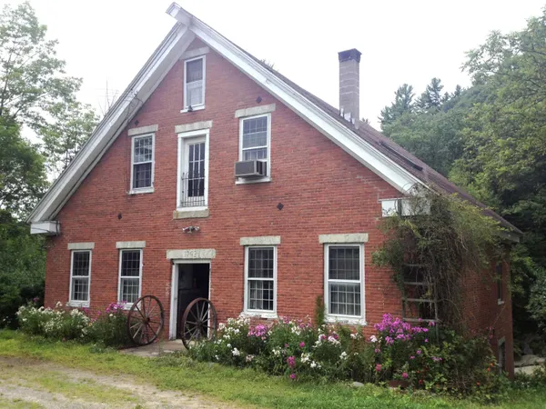 $435,000 | 87 Mechanic Street, Alstead, NH 03602