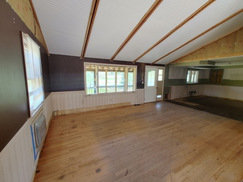 359 Holyoke Road Westfield, MA 01085 - Photo 6 of 16 Gallery Image 6