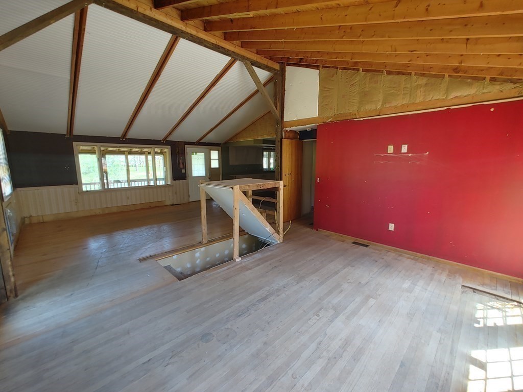 359 Holyoke Road Westfield, MA 01085 - Photo 7 of 16 Gallery Image 7