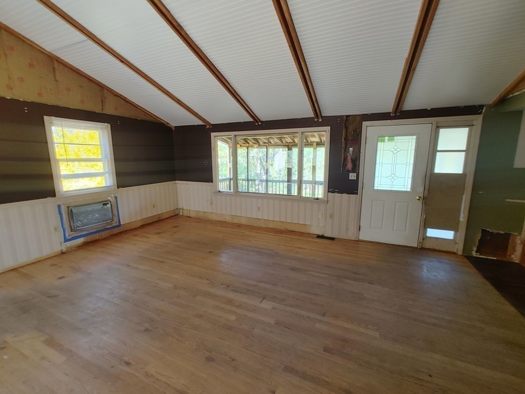 359 Holyoke Road Westfield, MA 01085 - Photo 8 of 16 Gallery Image 8