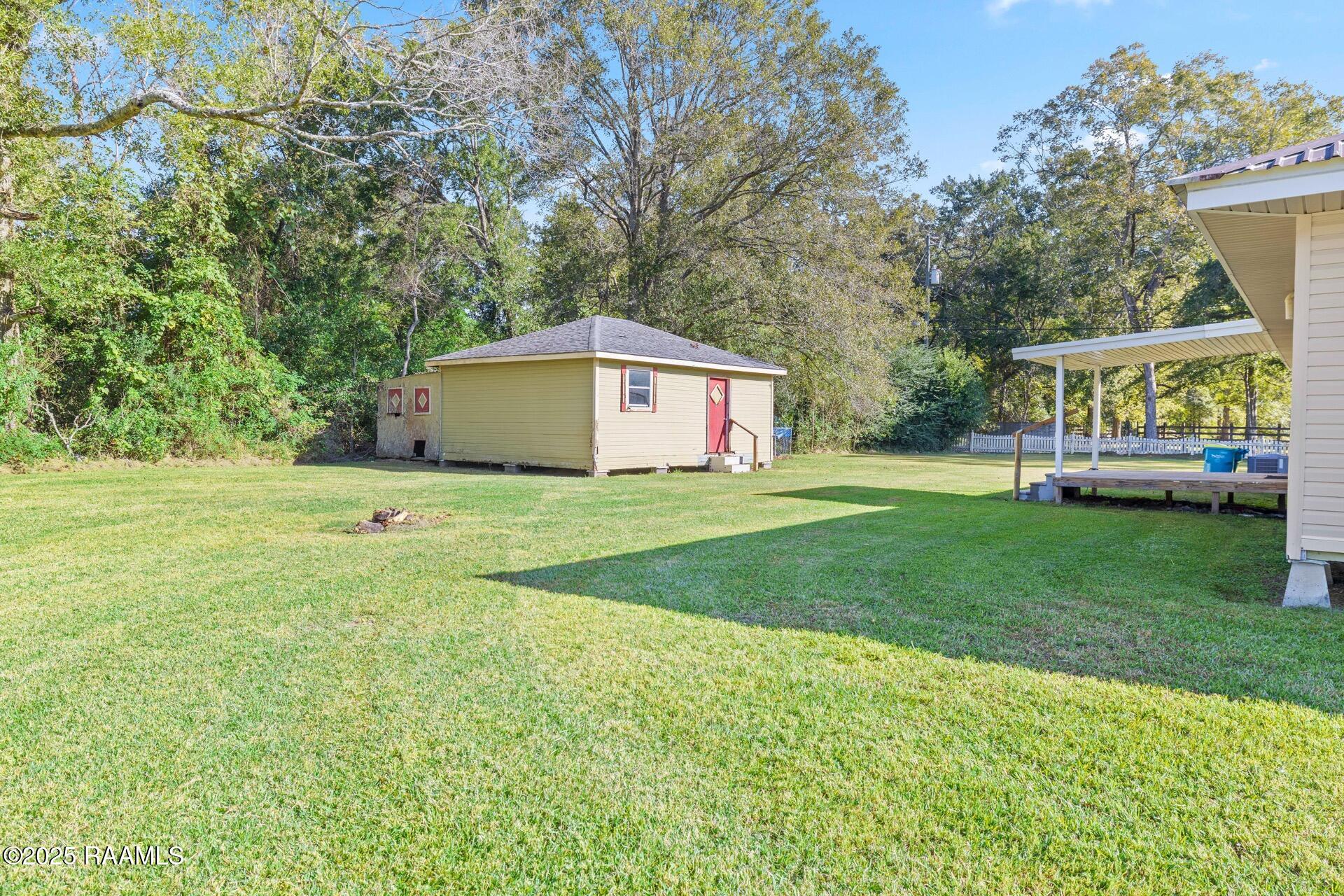 1002 Alexander Road St. Martinville, LA 70582 - Photo 16 of 17 backyard