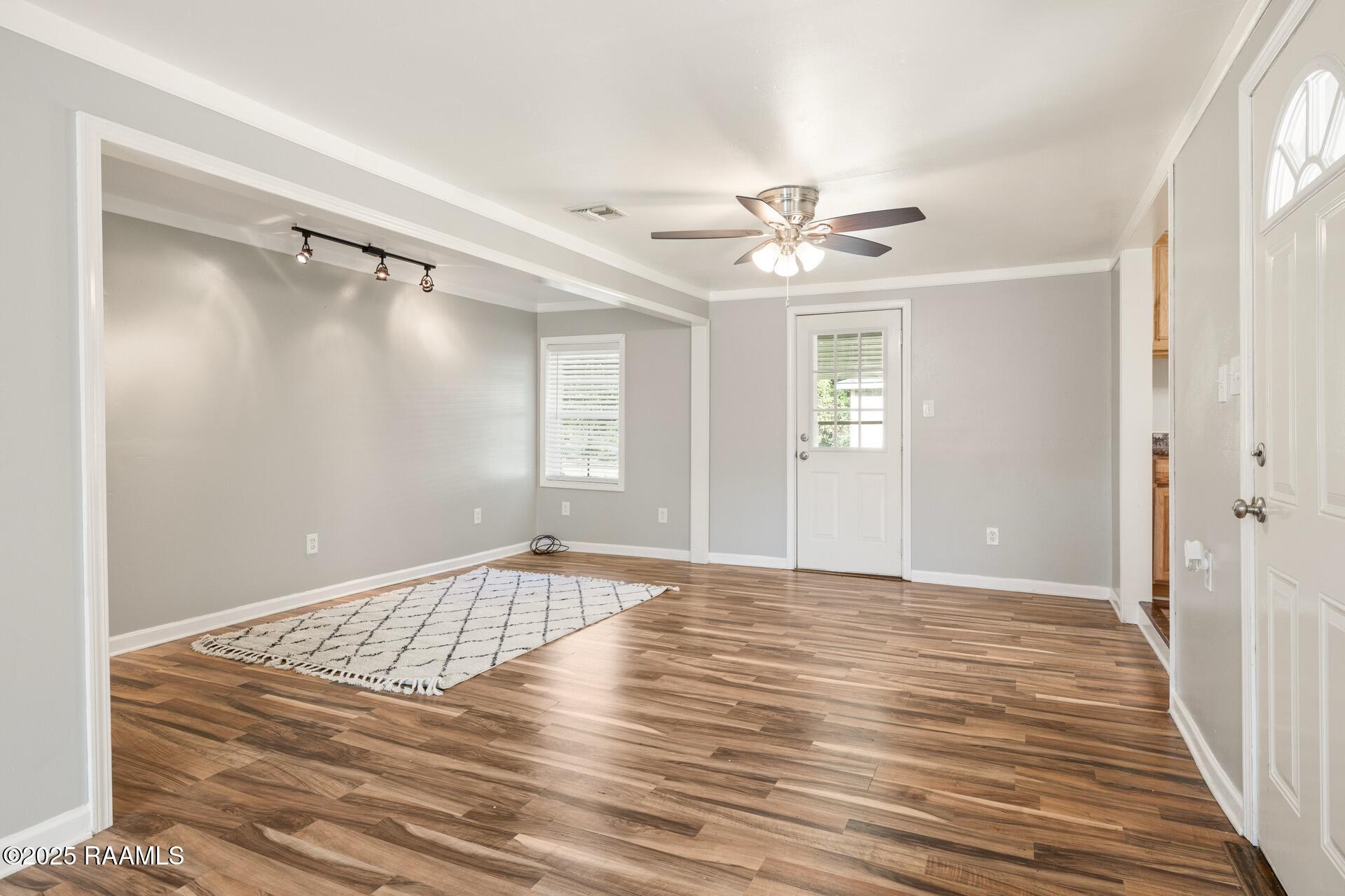 1002 Alexander Road St. Martinville, LA 70582 - Photo 3 of 17 living room