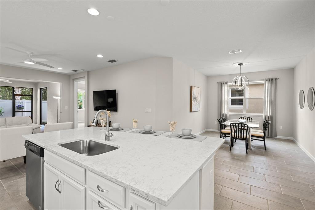 8792 Rain Song Road Sarasota, FL 34238 - Photo 9 of 51