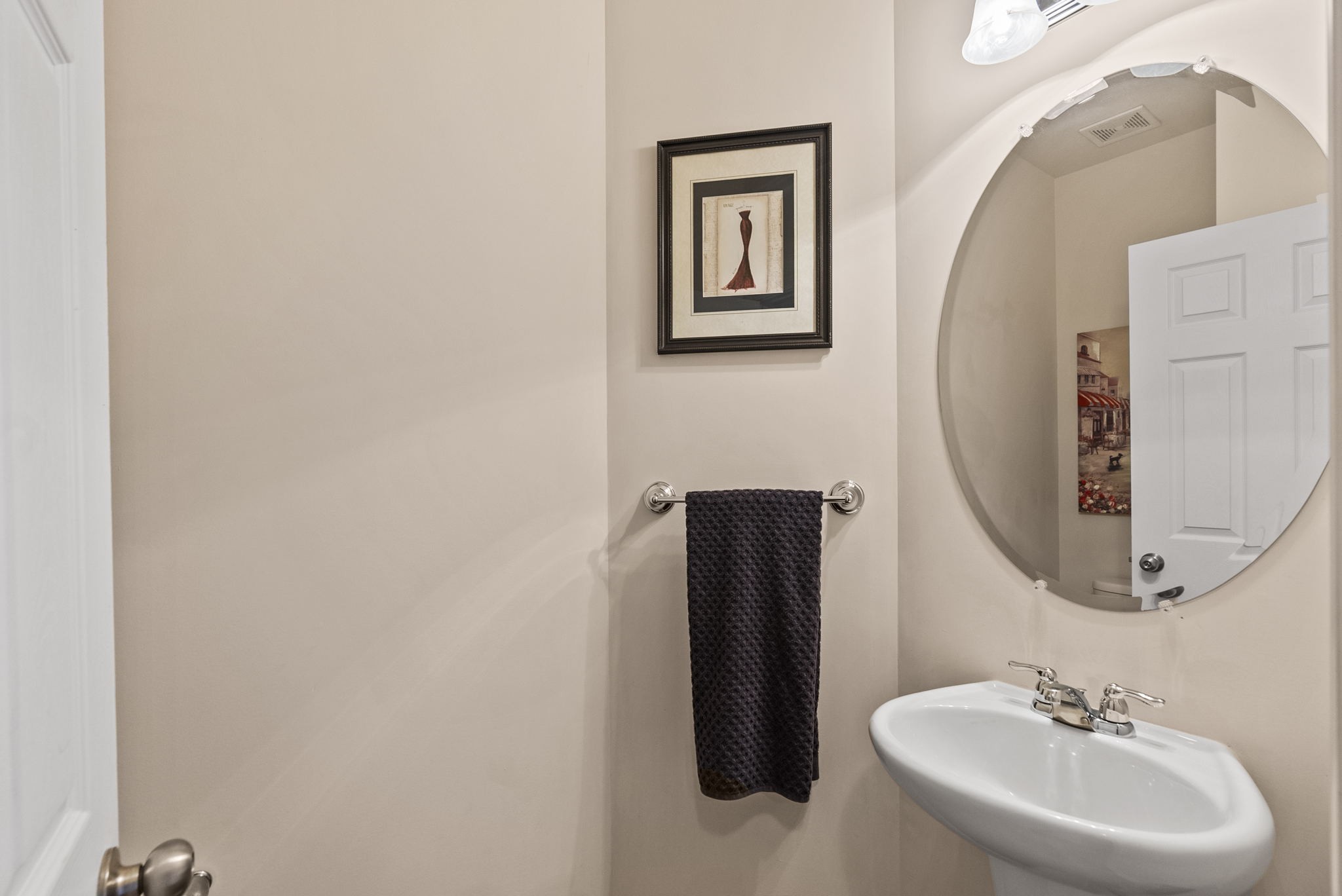 1064 Addington Road Hendersonville, TN 37075 - Photo 16 of 55 a bathroom with a sink and mirror