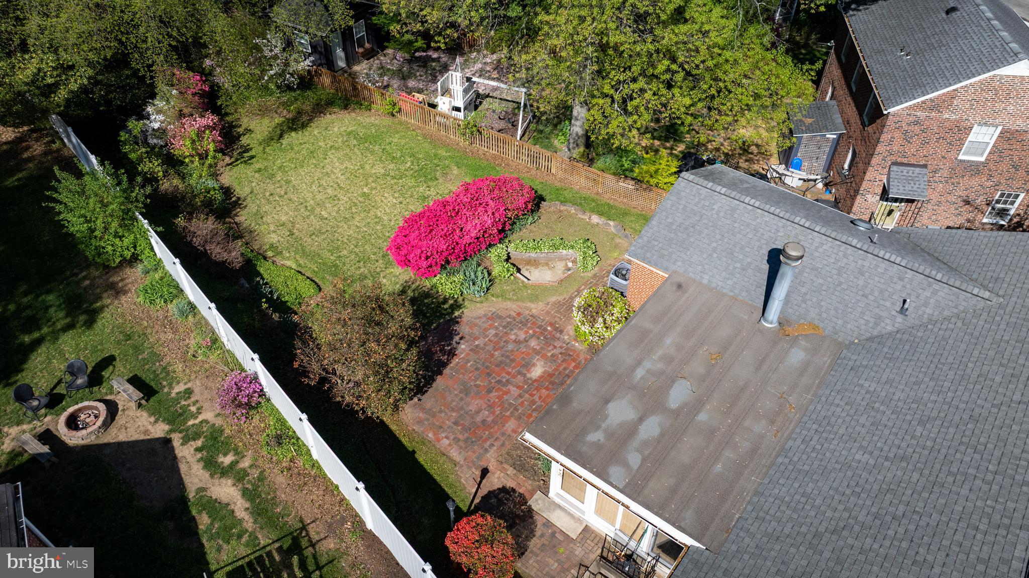 909 Weatherbee Road Towson, MD 21286 - Photo 25 of 51 Rear yard w/ landscaping