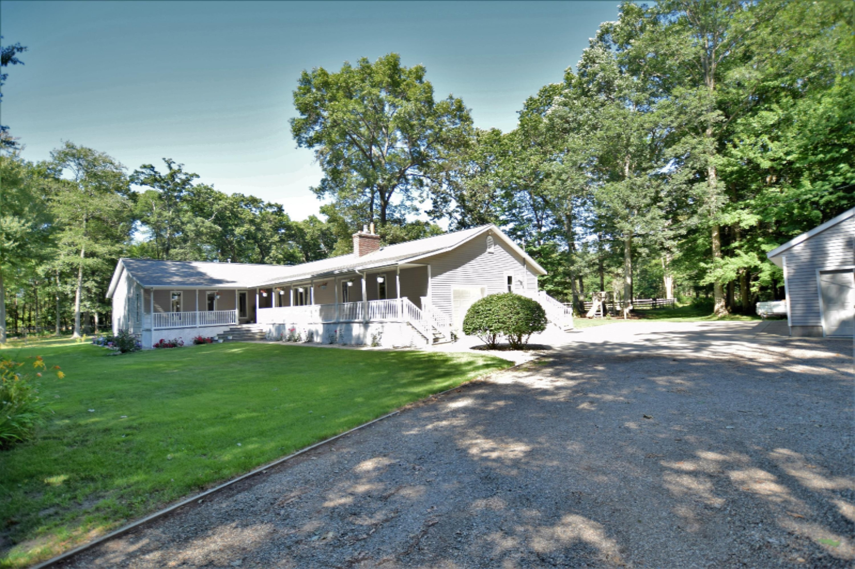 1990 Simonelli Road Muskegon, MI 49445 - Photo 10 of 68 DSC_1386