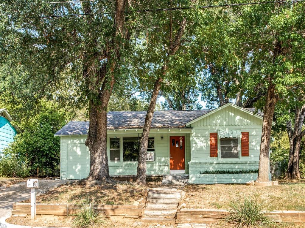 213 South Roberts Cut Off Road Fort Worth, TX 76114 - Photo 1 of 1 View of ranch-style house